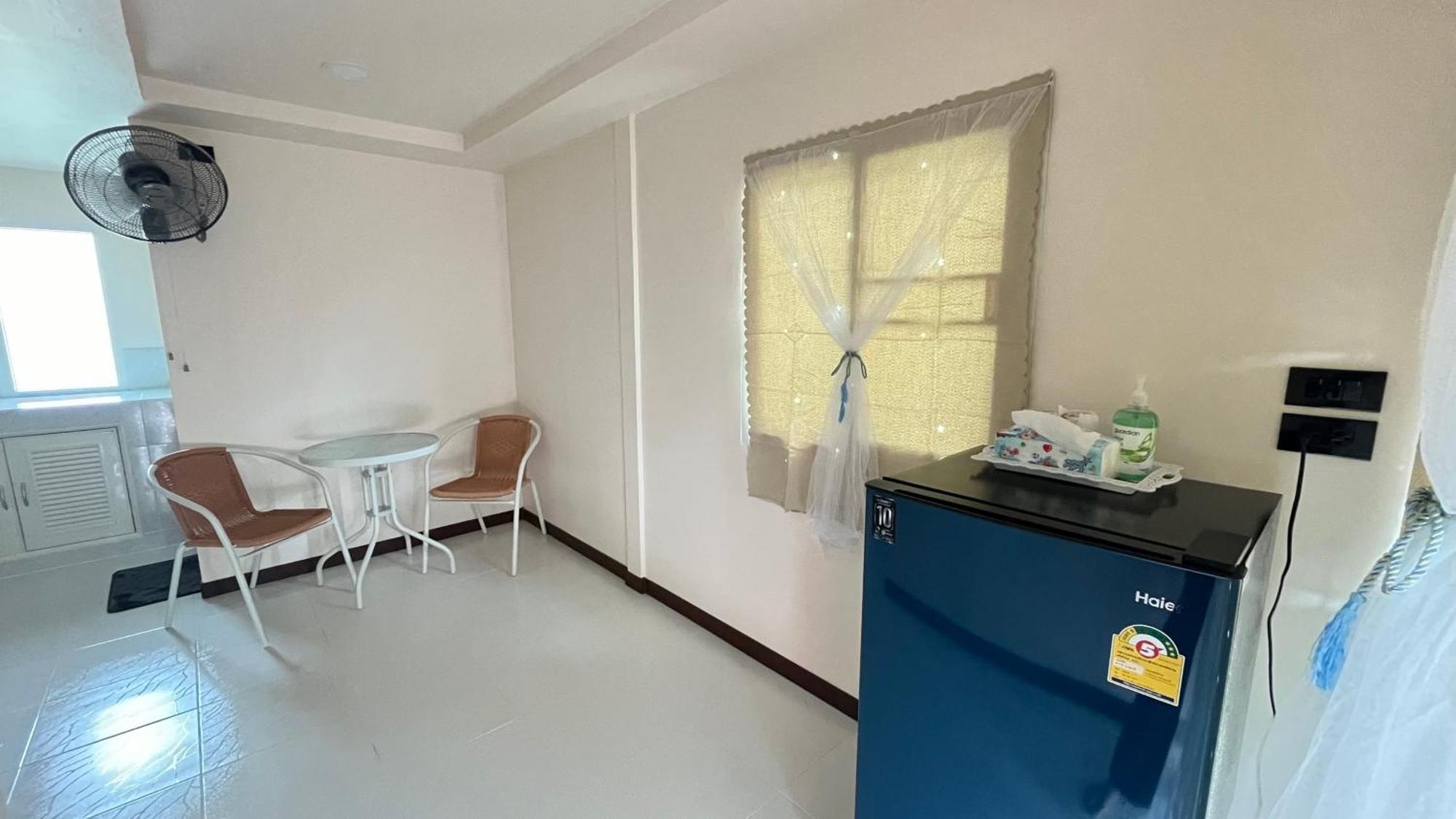 Aiem-Wilai Guesthouse Surat Thani Zewnętrze zdjęcie