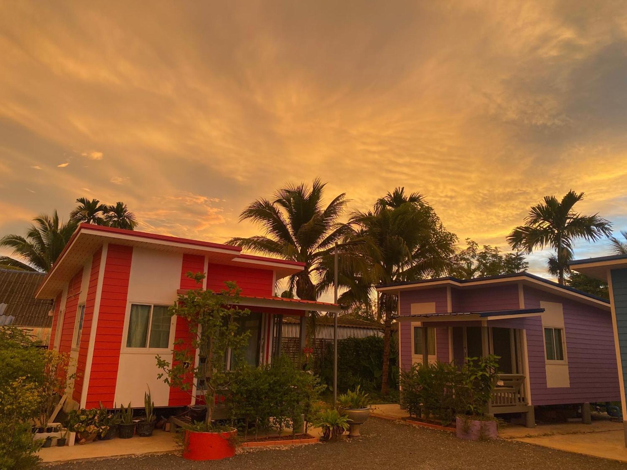 Aiem-Wilai Guesthouse Surat Thani Zewnętrze zdjęcie