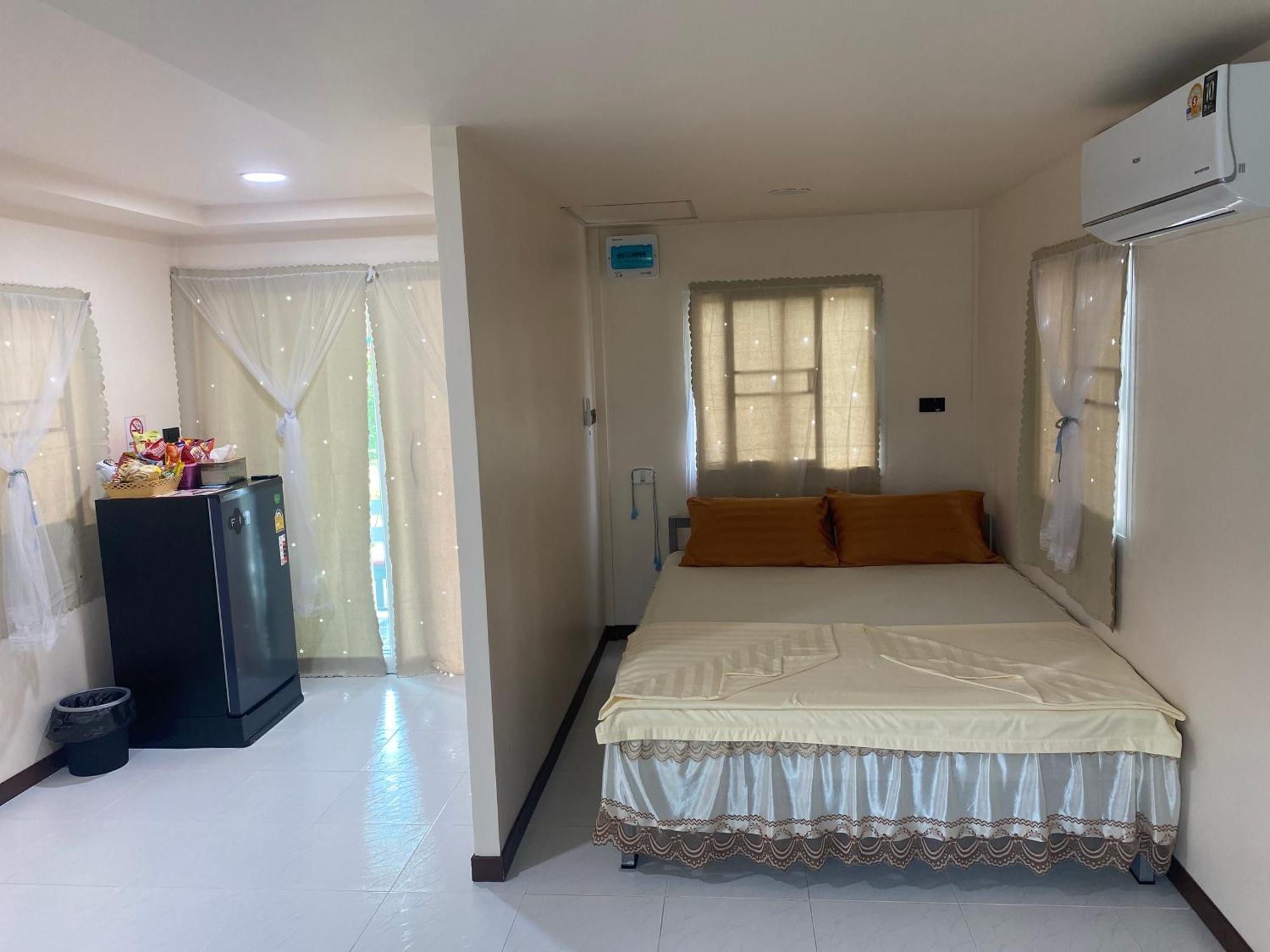 Aiem-Wilai Guesthouse Surat Thani Zewnętrze zdjęcie