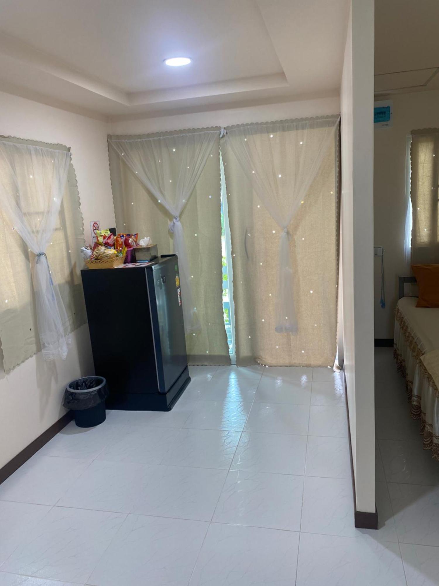 Aiem-Wilai Guesthouse Surat Thani Zewnętrze zdjęcie